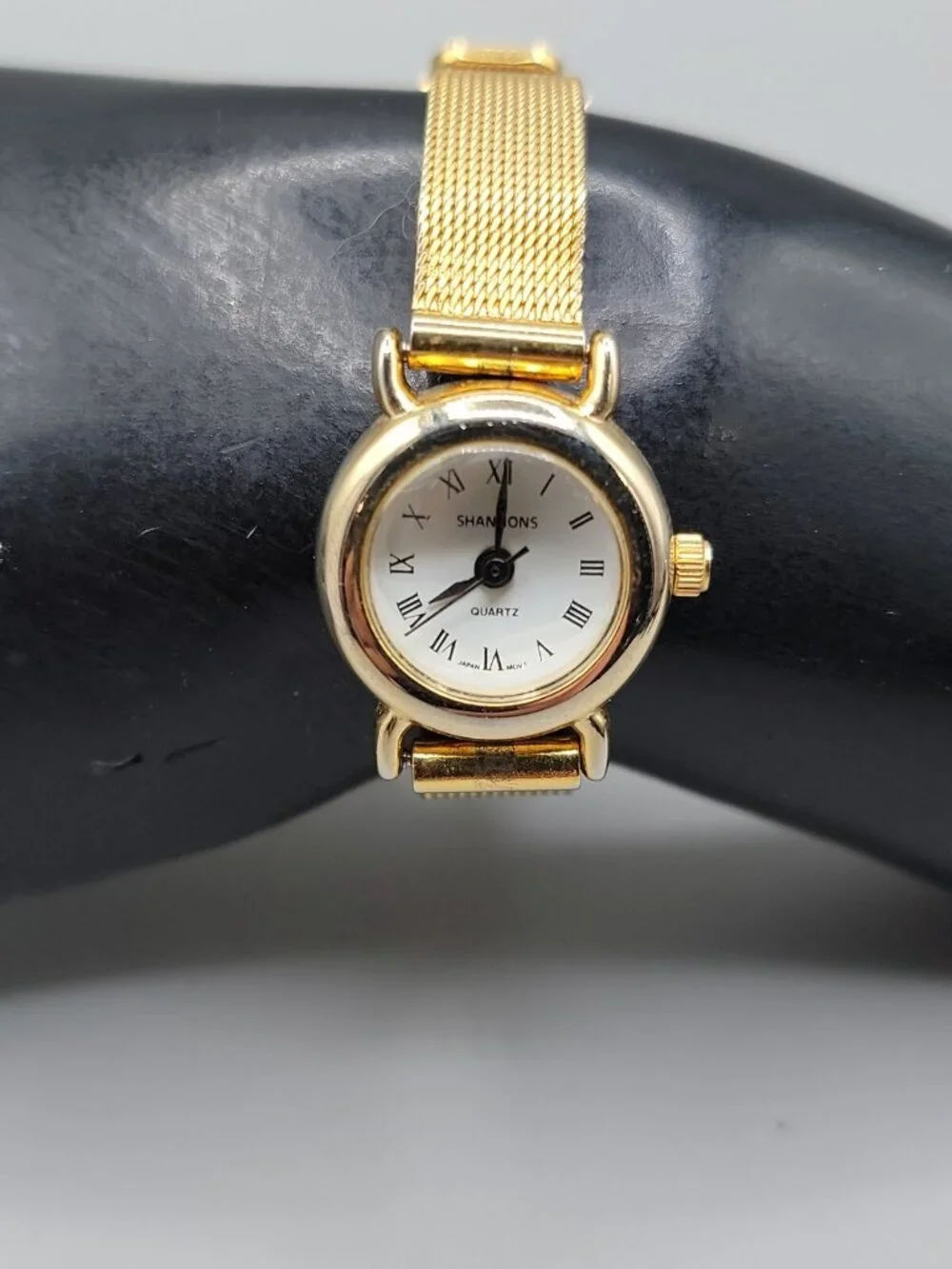 Vintage Shannons Ladies Watch Gold Tone Mesh Band Polished Case 20.5mm 7